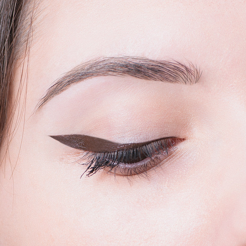 Nestemäinen eyeliner, marron, GRL 02, 3 ml